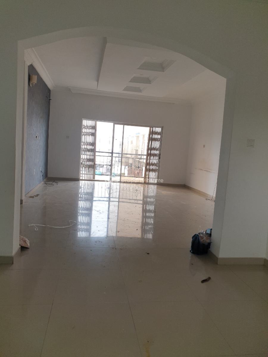 Spacious and Newly Renovated 3 Bedroom Flat, Spg Road Ologolo, Lekki, Lagos, Flat / Apartment for Rent