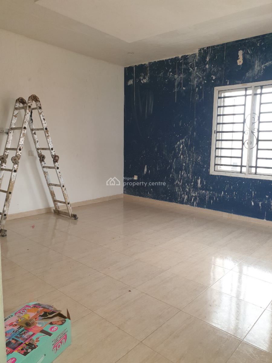 Spacious and Newly Renovated 3 Bedroom Flat, Spg Road Ologolo, Lekki, Lagos, Flat / Apartment for Rent