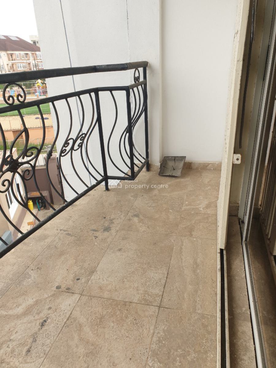 Spacious and Newly Renovated 3 Bedroom Flat, Spg Road Ologolo, Lekki, Lagos, Flat / Apartment for Rent