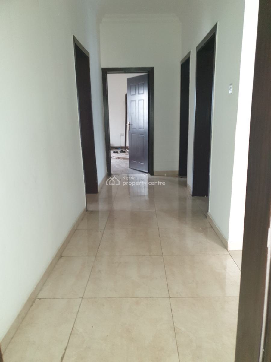 Spacious and Newly Renovated 3 Bedroom Flat, Spg Road Ologolo, Lekki, Lagos, Flat / Apartment for Rent