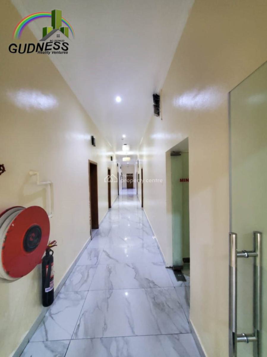82 Rooms  Hotel Fully Functioning with Full Activities., Lekki Phase 1, Lekki, Lagos, Hotel / Guest House for Sale