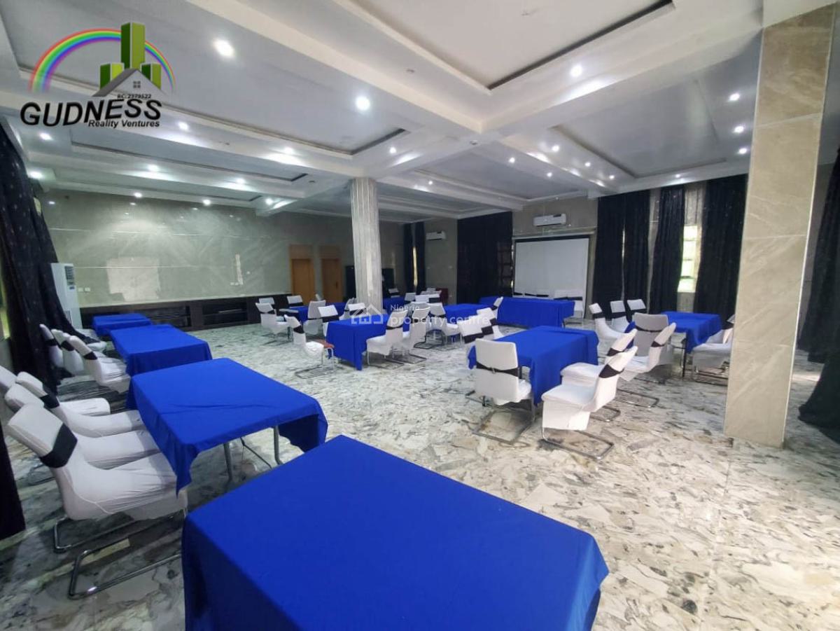 82 Rooms  Hotel Fully Functioning with Full Activities., Lekki Phase 1, Lekki, Lagos, Hotel / Guest House for Sale