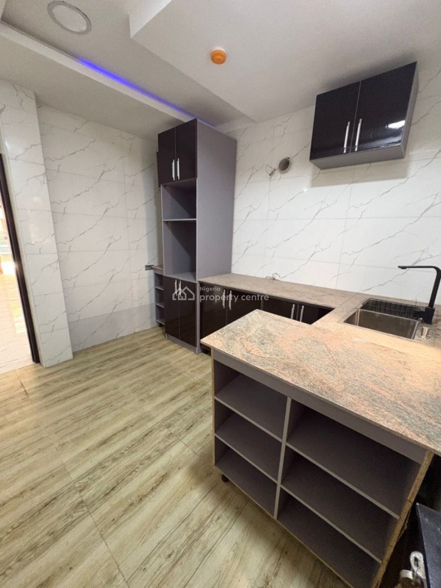 Brand New 2 Bedrooms Apartment with Bq, Lekki Phase One, Lekki, Lagos, Flat / Apartment for Rent