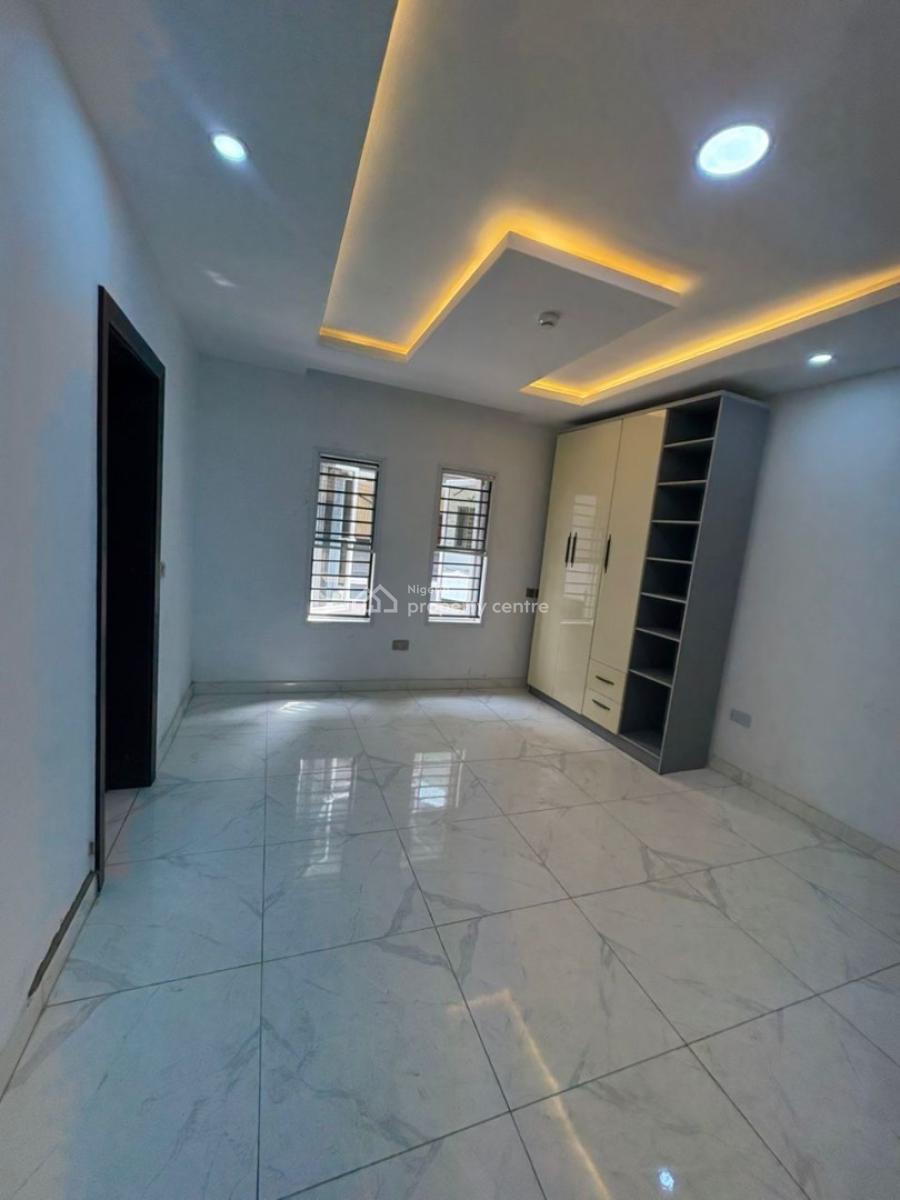 Brand New 2 Bedrooms Apartment with Bq, Lekki Phase One, Lekki, Lagos, Flat / Apartment for Rent