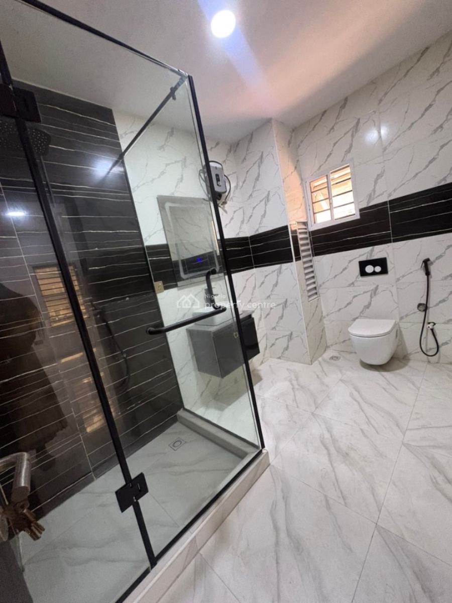 Brand New 2 Bedrooms Apartment with Bq, Lekki Phase One, Lekki, Lagos, Flat / Apartment for Rent