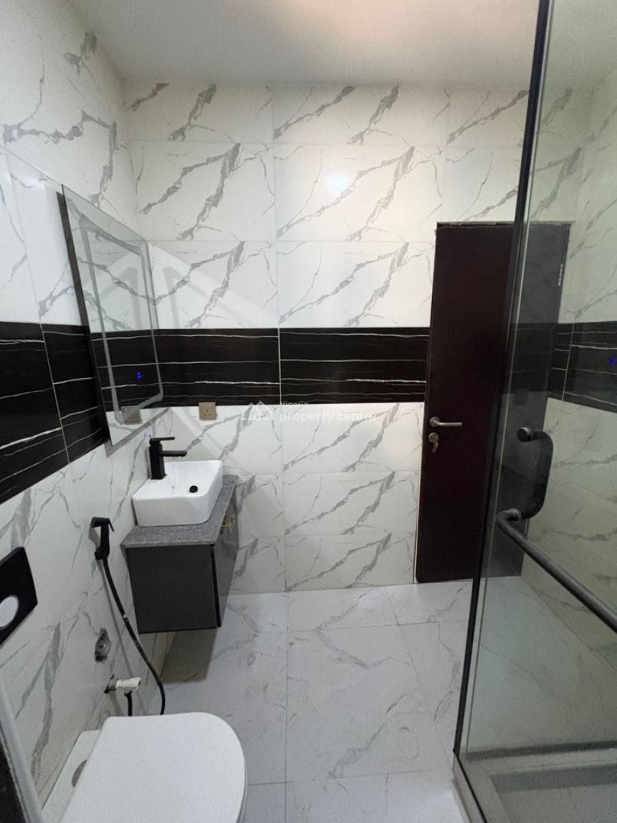 Brand New 2 Bedrooms Apartment with Bq, Lekki Phase One, Lekki, Lagos, Flat / Apartment for Rent