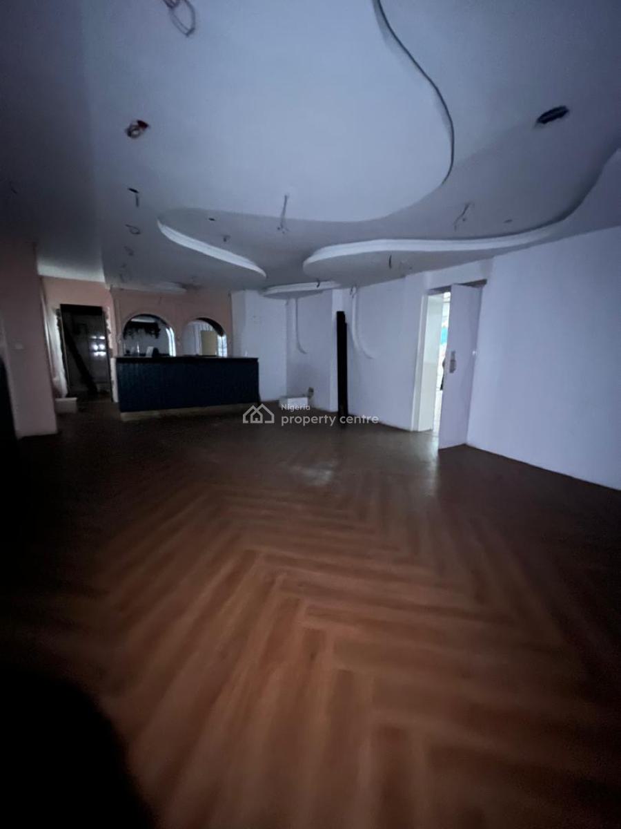 Spacious 158sqm Commercial Shop Space Available, Lekki Phase 1, Lekki, Lagos, Plaza / Complex / Mall for Rent