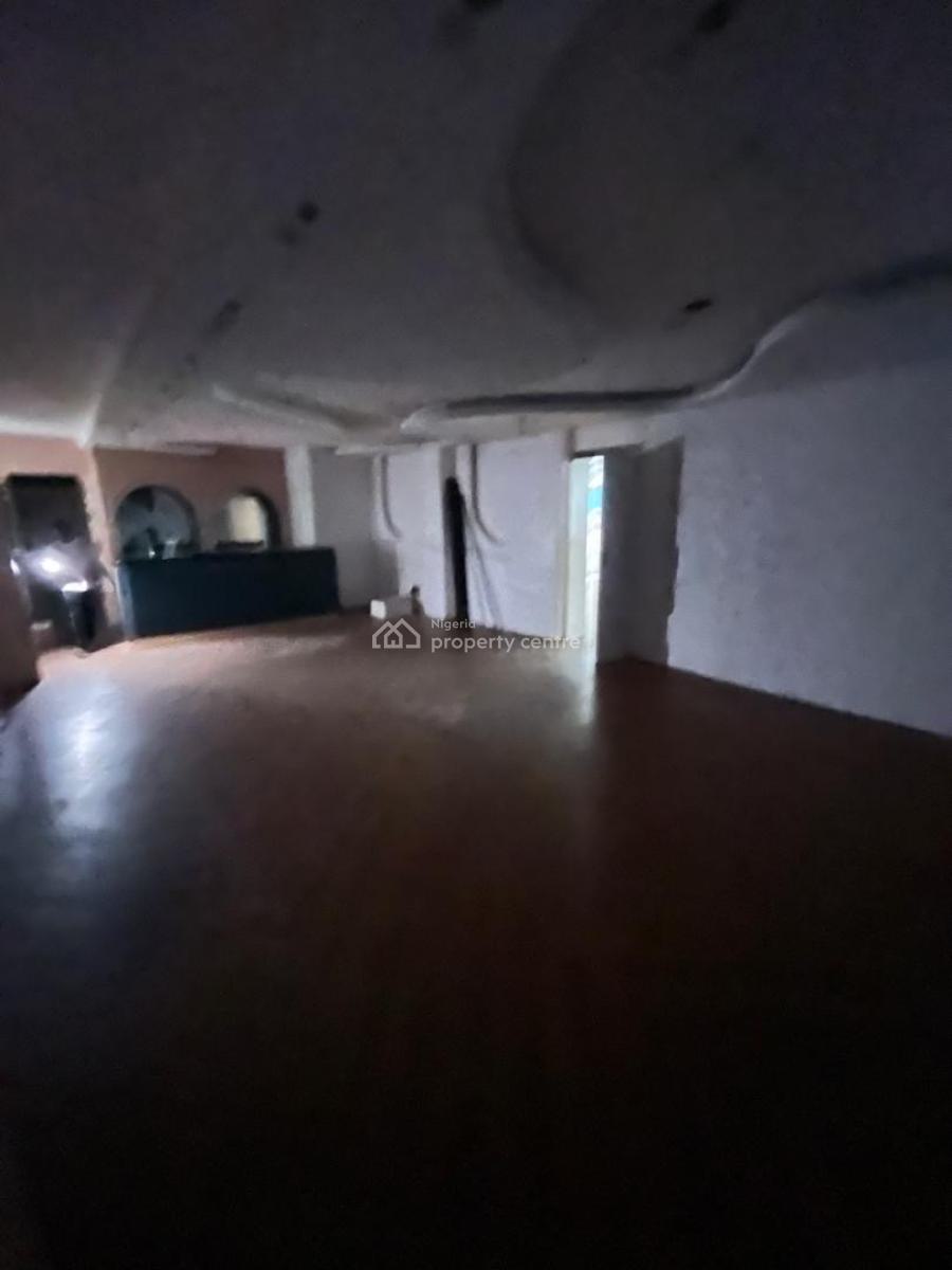 Spacious 158sqm Commercial Shop Space Available, Lekki Phase 1, Lekki, Lagos, Plaza / Complex / Mall for Rent