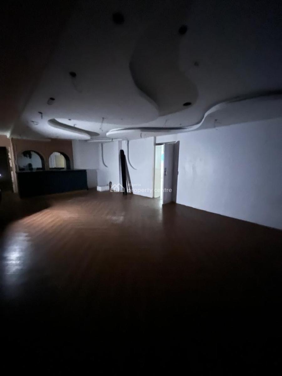 Spacious 158sqm Commercial Shop Space Available, Lekki Phase 1, Lekki, Lagos, Plaza / Complex / Mall for Rent