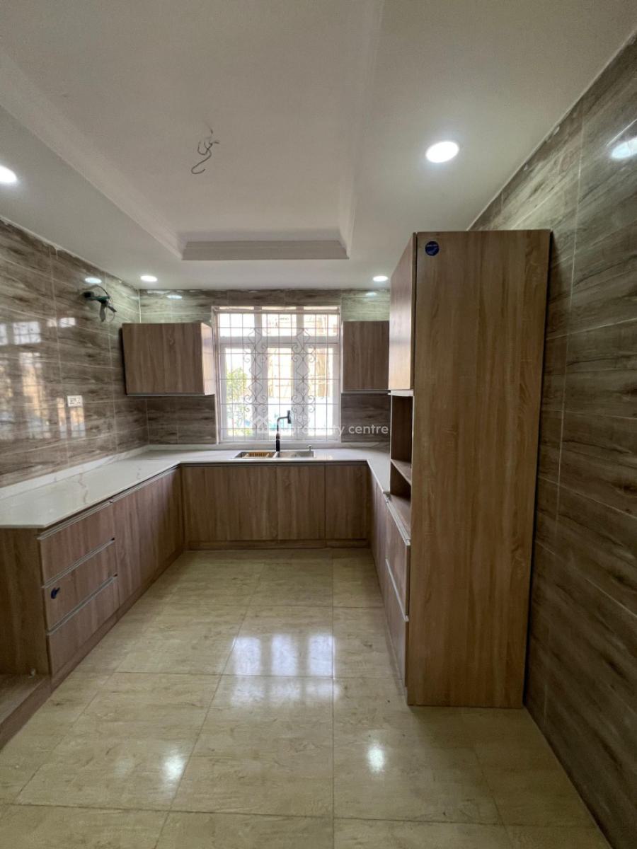 Beautiful Luxurious Share Apartment, Mobil Road, Ilaje, Ajah, Lagos, Self Contain (single Rooms) for Rent