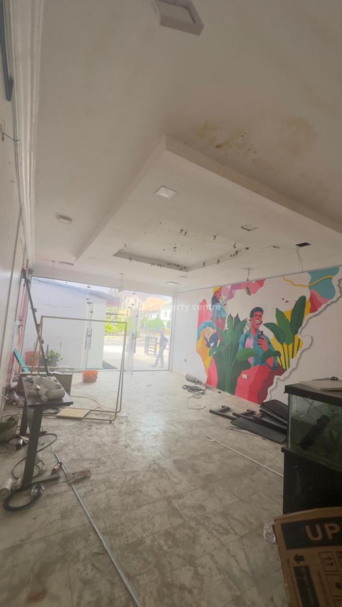 Nice & Spacious Commercial Space on 85sqm, Lower Unit, Lekki Phase 1, Lekki, Lagos, Commercial Property for Rent