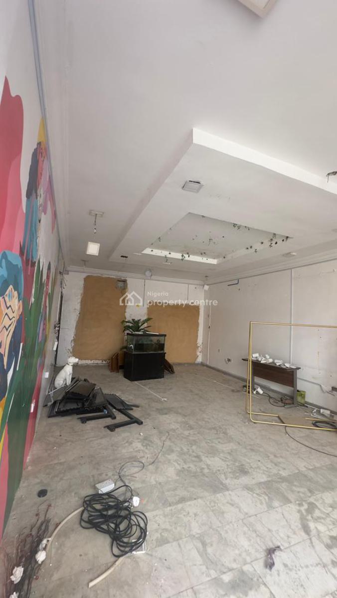 Nice & Spacious Commercial Space on 85sqm, Lower Unit, Lekki Phase 1, Lekki, Lagos, Commercial Property for Rent