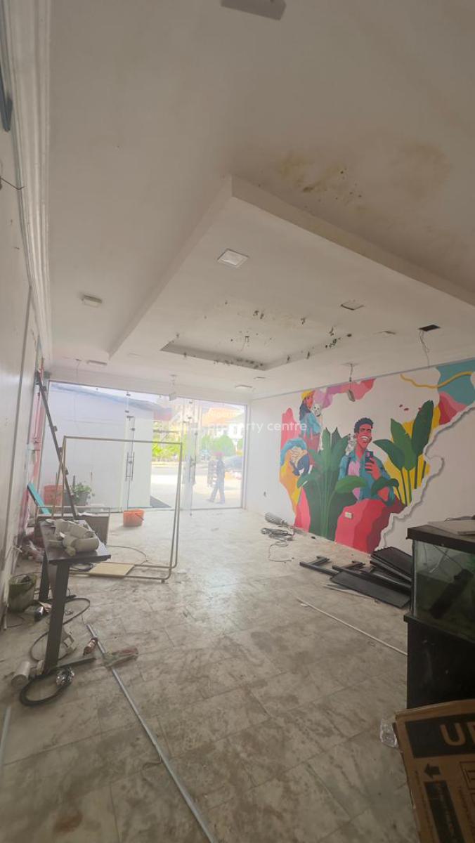 Nice & Spacious Commercial Space on 85sqm, Lower Unit, Lekki Phase 1, Lekki, Lagos, Commercial Property for Rent