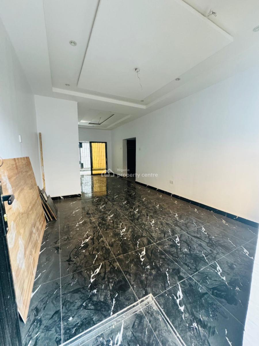 Lovely Built 3 Bedroom Apartment, Gbagada, Lagos, Block of Flats for Sale