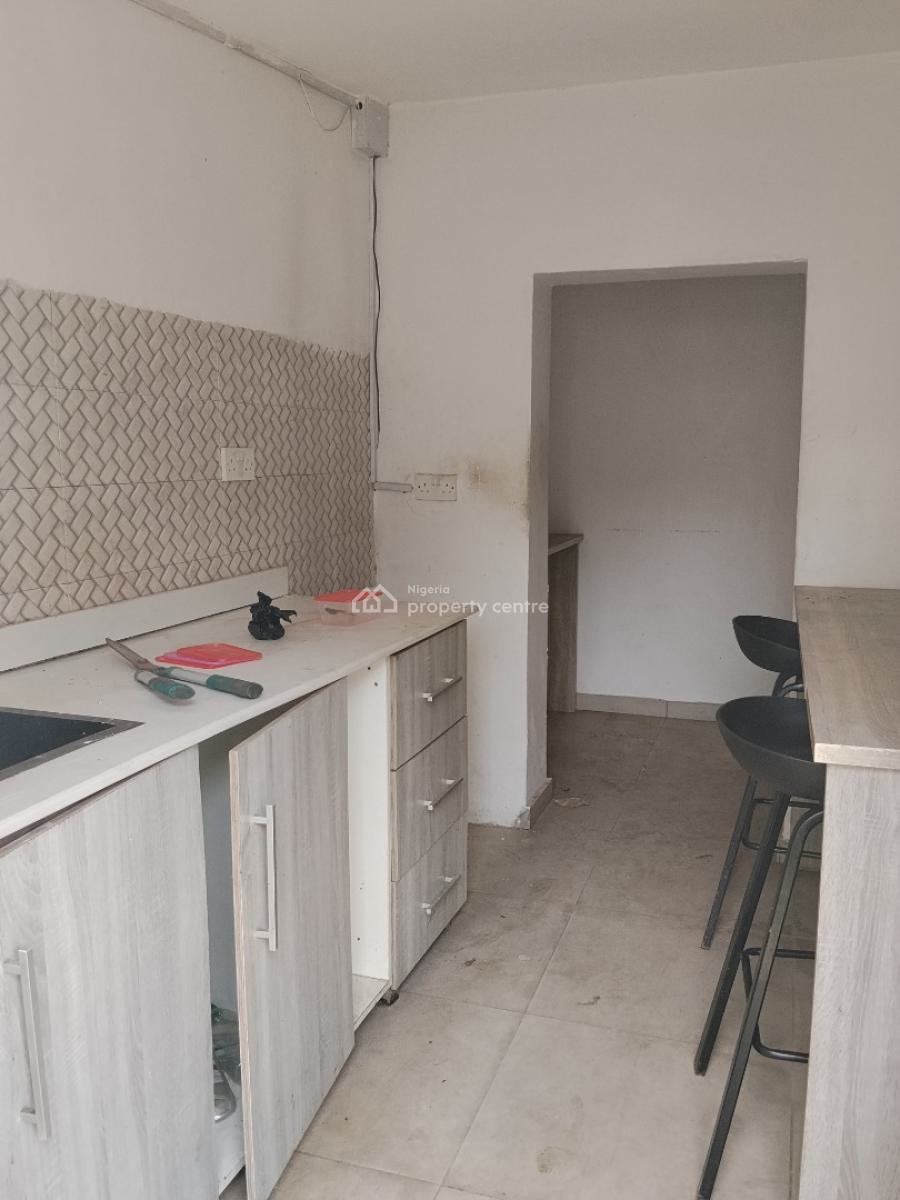 Multi Units of Apartment on 1700sqm Gated Premises., Off Burdillon, Ikoyi, Lagos, Hotel / Guest House for Rent