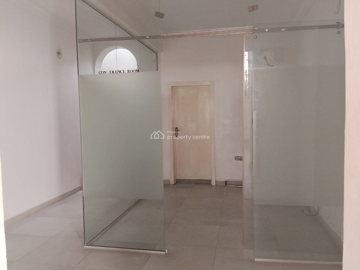 Multi Units of Apartment on 1700sqm Gated Premises., Off Burdillon, Ikoyi, Lagos, Hotel / Guest House for Rent