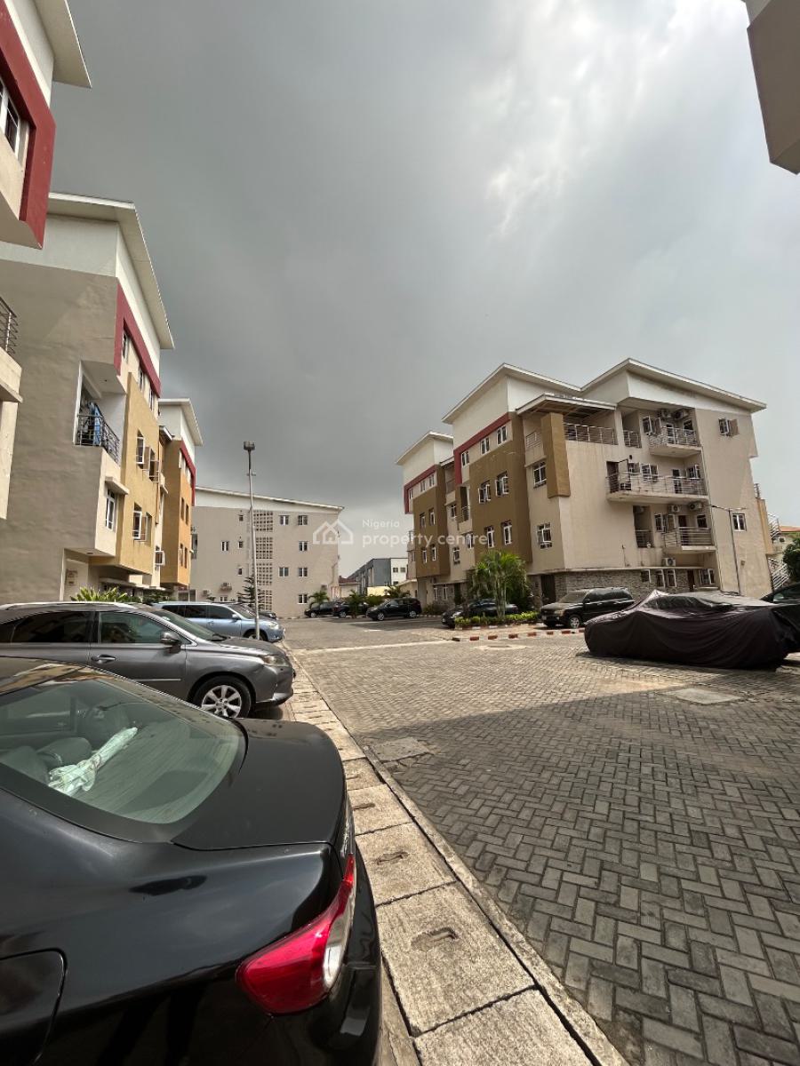 Well Maintained Four (4) Bedroom Terraced Duplex with a Room Bq, Off Platinum Way, Lekki Phase 1, Lekki, Lagos, Terraced Duplex for Rent