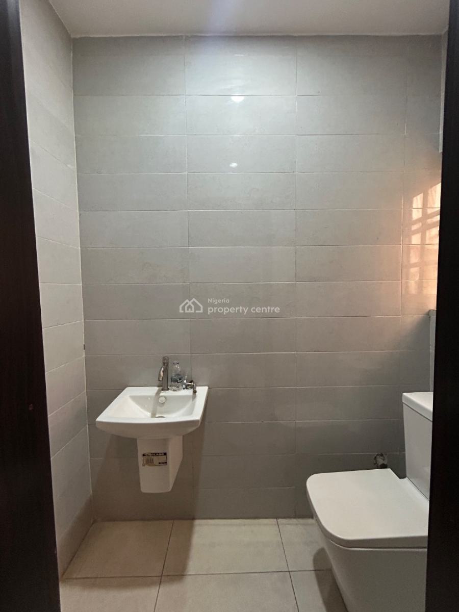 Well Maintained Four (4) Bedroom Terraced Duplex with a Room Bq, Off Platinum Way, Lekki Phase 1, Lekki, Lagos, Terraced Duplex for Rent