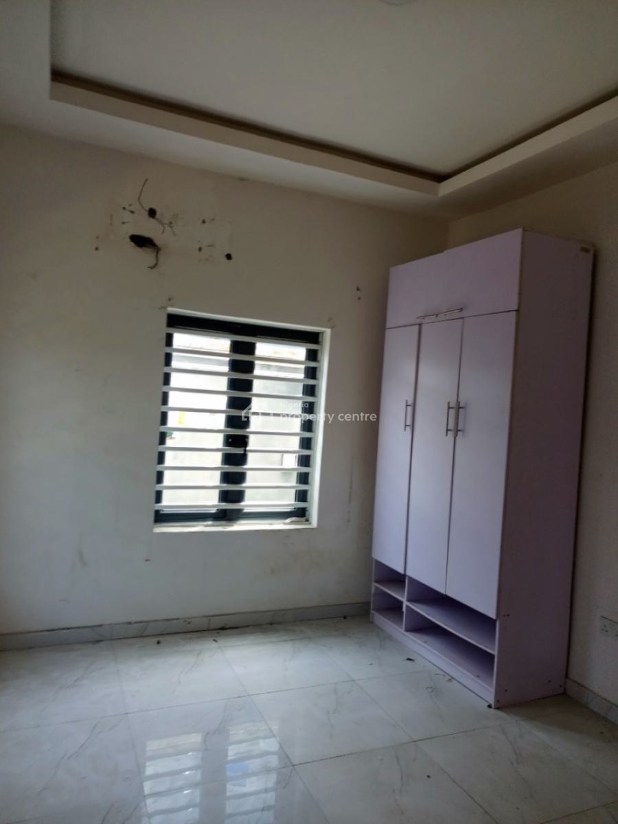 Nice 2 Bedrooms Flat, Seaside Estate, Badore, Ajah, Lagos, Flat / Apartment for Rent