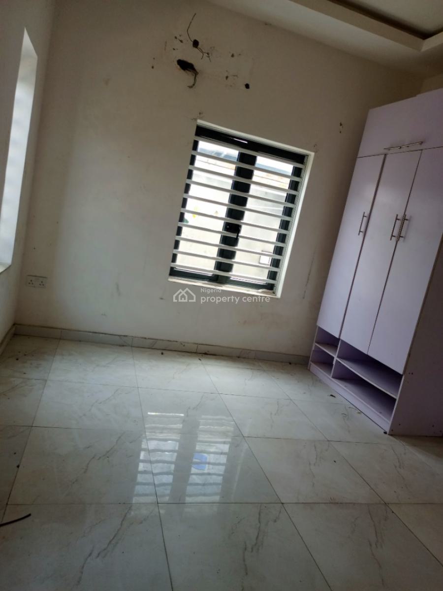 Nice 2 Bedrooms Flat, Seaside Estate, Badore, Ajah, Lagos, Flat / Apartment for Rent
