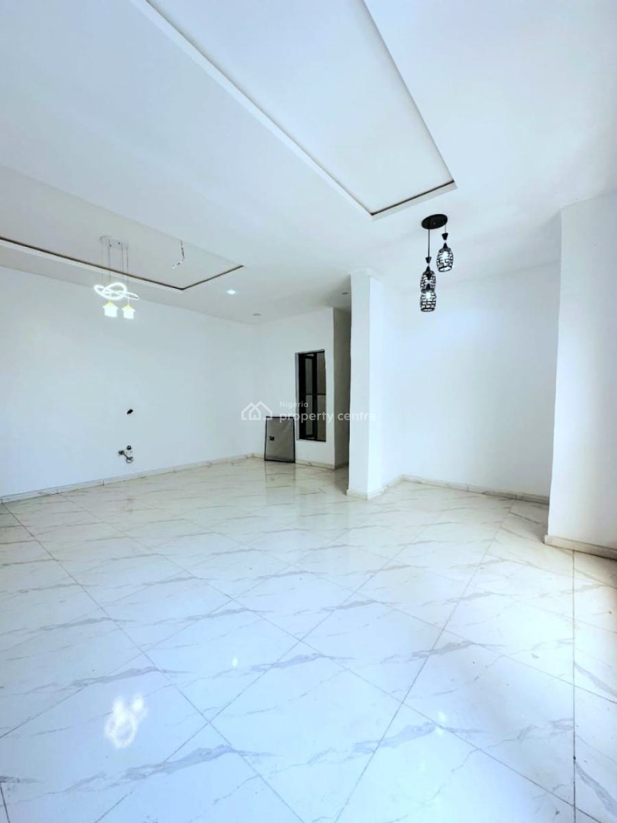 Well Maintained 2 Bedroom Apartment, Ikate Elegushi, Lekki, Lagos, Flat / Apartment for Rent