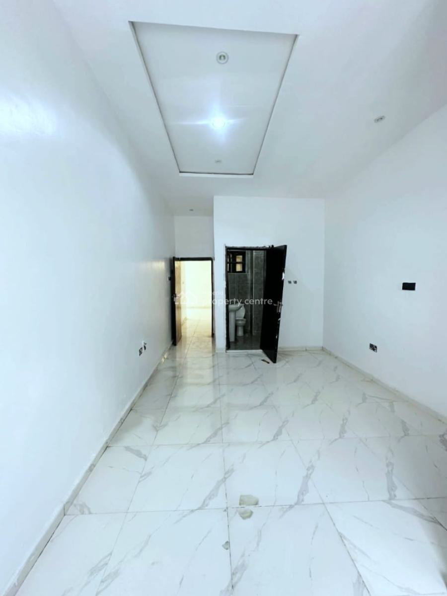 Well Maintained 2 Bedroom Apartment, Ikate Elegushi, Lekki, Lagos, Flat / Apartment for Rent