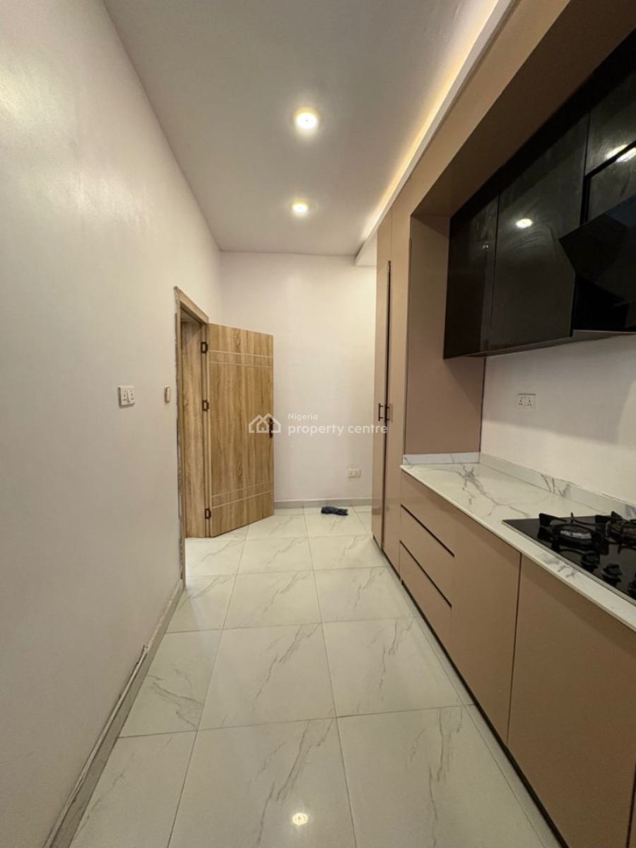 Well-maintained 2-bedroom Fully Furnished Apartment with Bq, Lekki, Lagos, Flat / Apartment for Rent