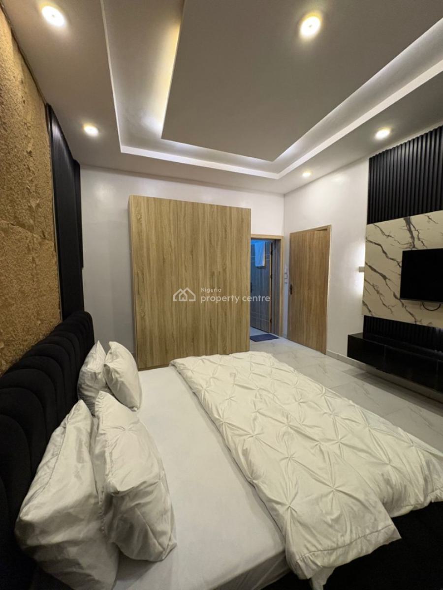 Well-maintained 2-bedroom Fully Furnished Apartment with Bq, Lekki, Lagos, Flat / Apartment for Rent