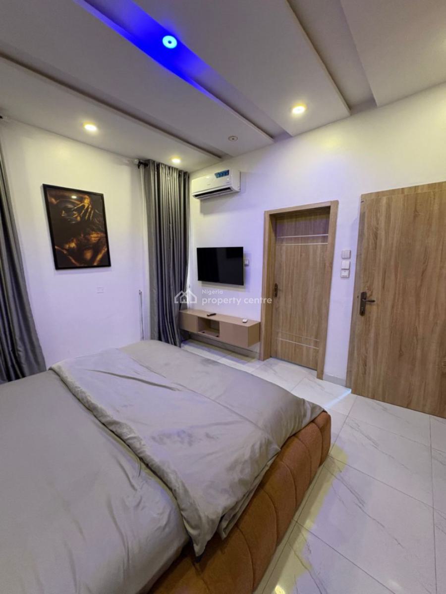 Well-maintained 2-bedroom Fully Furnished Apartment with Bq, Lekki, Lagos, Flat / Apartment for Rent