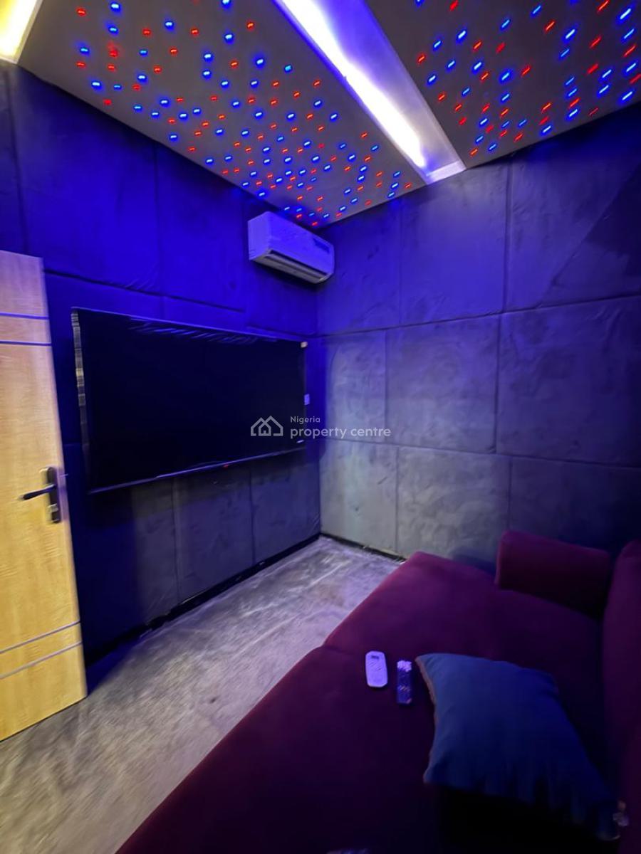 Well-maintained 2-bedroom Fully Furnished Apartment with Bq, Lekki, Lagos, Flat / Apartment for Rent