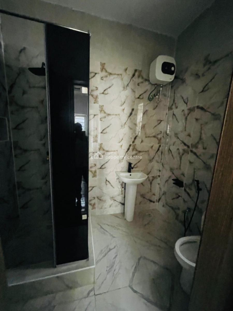 2 Bedroom Apartment, Ikota, Lekki, Lagos, Flat / Apartment for Rent