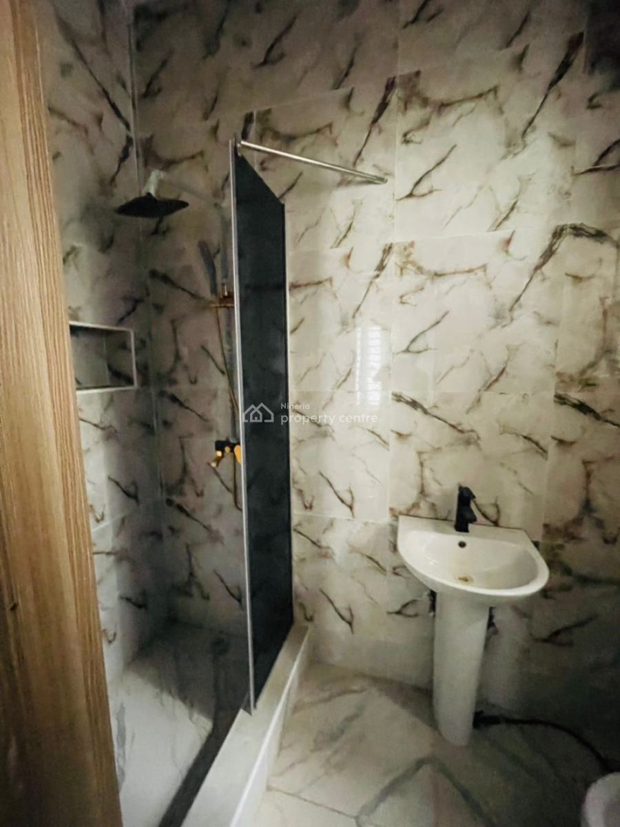 2 Bedroom Apartment, Ikota, Lekki, Lagos, Flat / Apartment for Rent