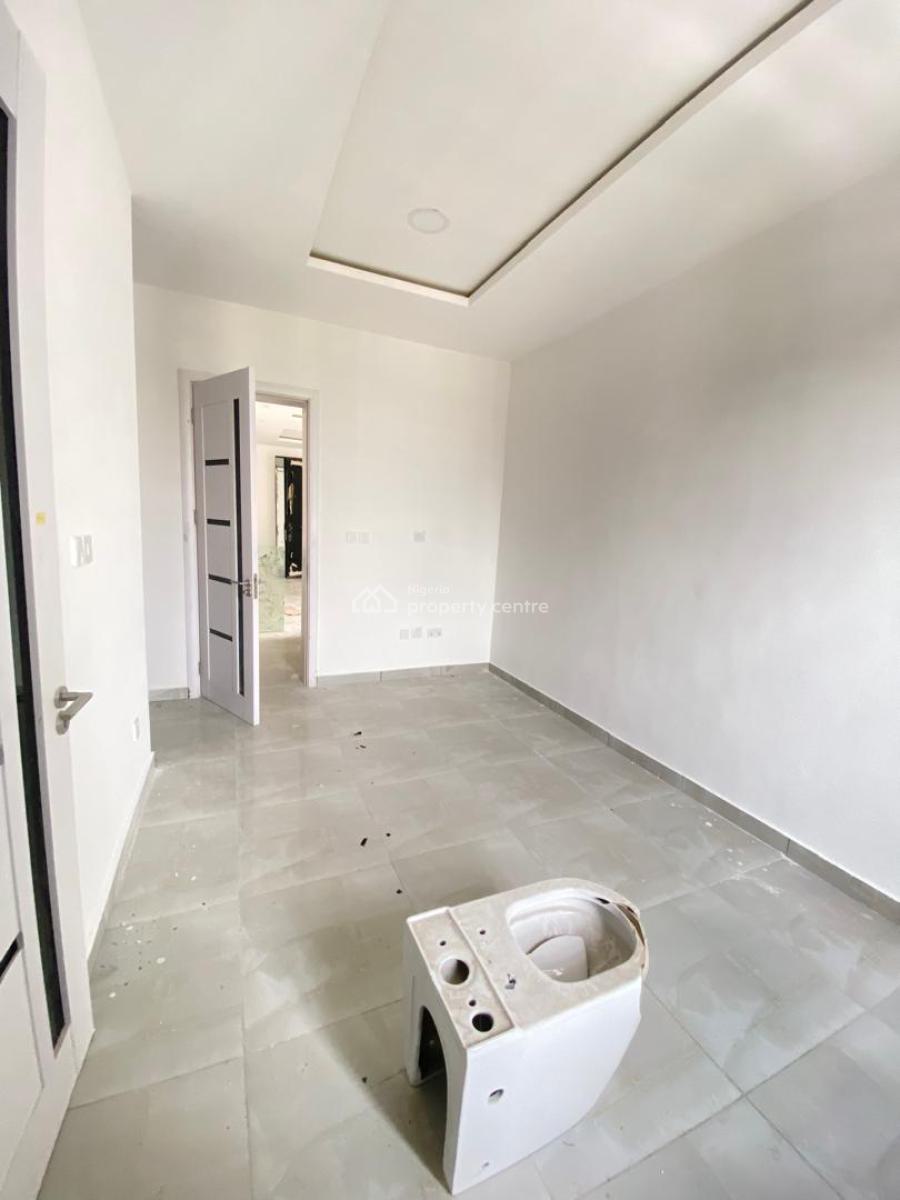 Newly Built 3 Bedroom with Bq, Lekki Phase 1, Lekki, Lagos, Flat / Apartment for Rent