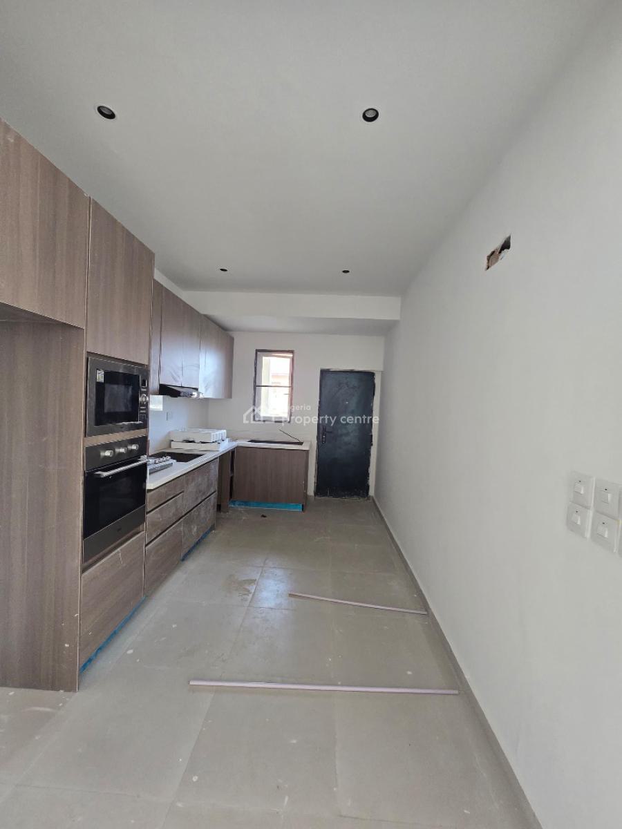 Contemporary 3-bedroom Apartment with Boys Quarters, Lekki Phase 1, Lekki, Lagos, Flat / Apartment for Sale