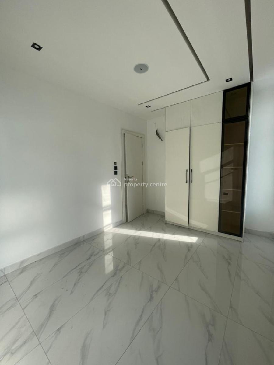 2 Bedroom Apartment with Swimming Pool and Gym, Lekki Phase 1, Lekki, Lagos, Flat / Apartment for Sale