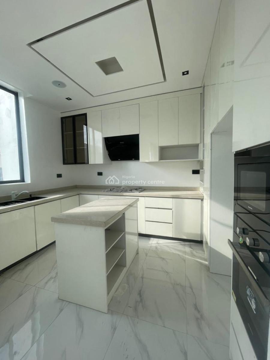 2 Bedroom Apartment with Swimming Pool and Gym, Lekki Phase 1, Lekki, Lagos, Flat / Apartment for Sale