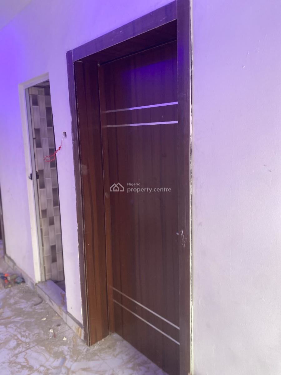 Luxury 2 Bedroom Flat with Best Proximity and Lovely Kitchen, Iponri, Surulere, Lagos, Flat / Apartment for Rent