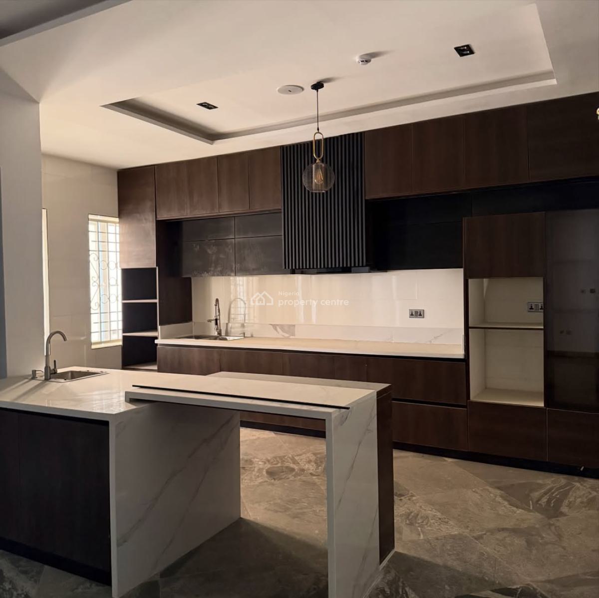 7 Bedroom Detached Home on 1500sqm with a 2 Bedroom Guest Chalet & 3bq, Jabi, Abuja, Detached Duplex for Sale