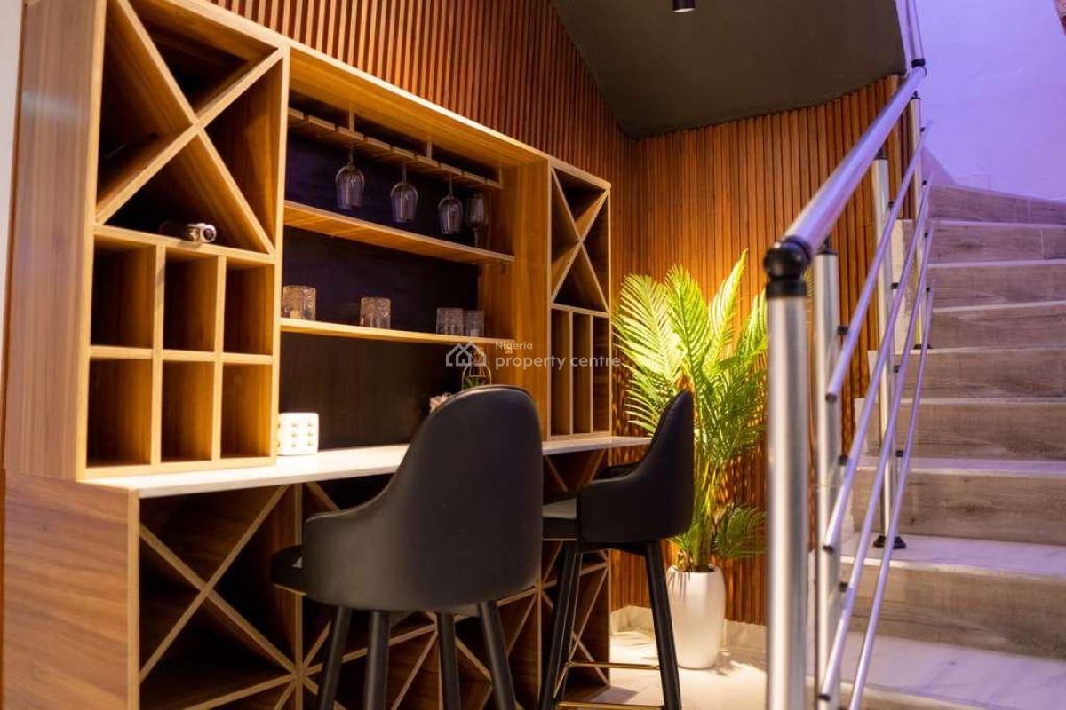 Luxurious and Spacious 4 Bedroom Self Compound with Xbox and Snooker, Ikota Gra, Lekki Phase 2, Lekki, Lagos, House Short Let