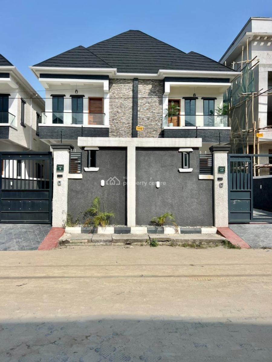 Luxurious and Spacious 4 Bedroom Self Compound with Xbox and Snooker, Ikota Gra, Lekki Phase 2, Lekki, Lagos, House Short Let