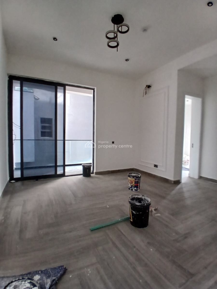 Serviced with 24/7 Power Supply 4 Bedroom En-suite Maisonette with an, Lekki Phase 1, Lekki, Lagos, House for Rent