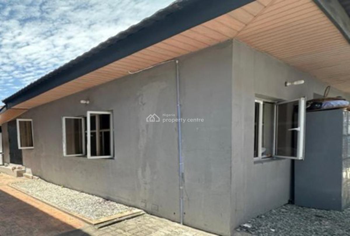 Commercial Property on 1033.63sqm, Lekki Phase 1, Lekki, Lagos, Plaza / Complex / Mall for Sale