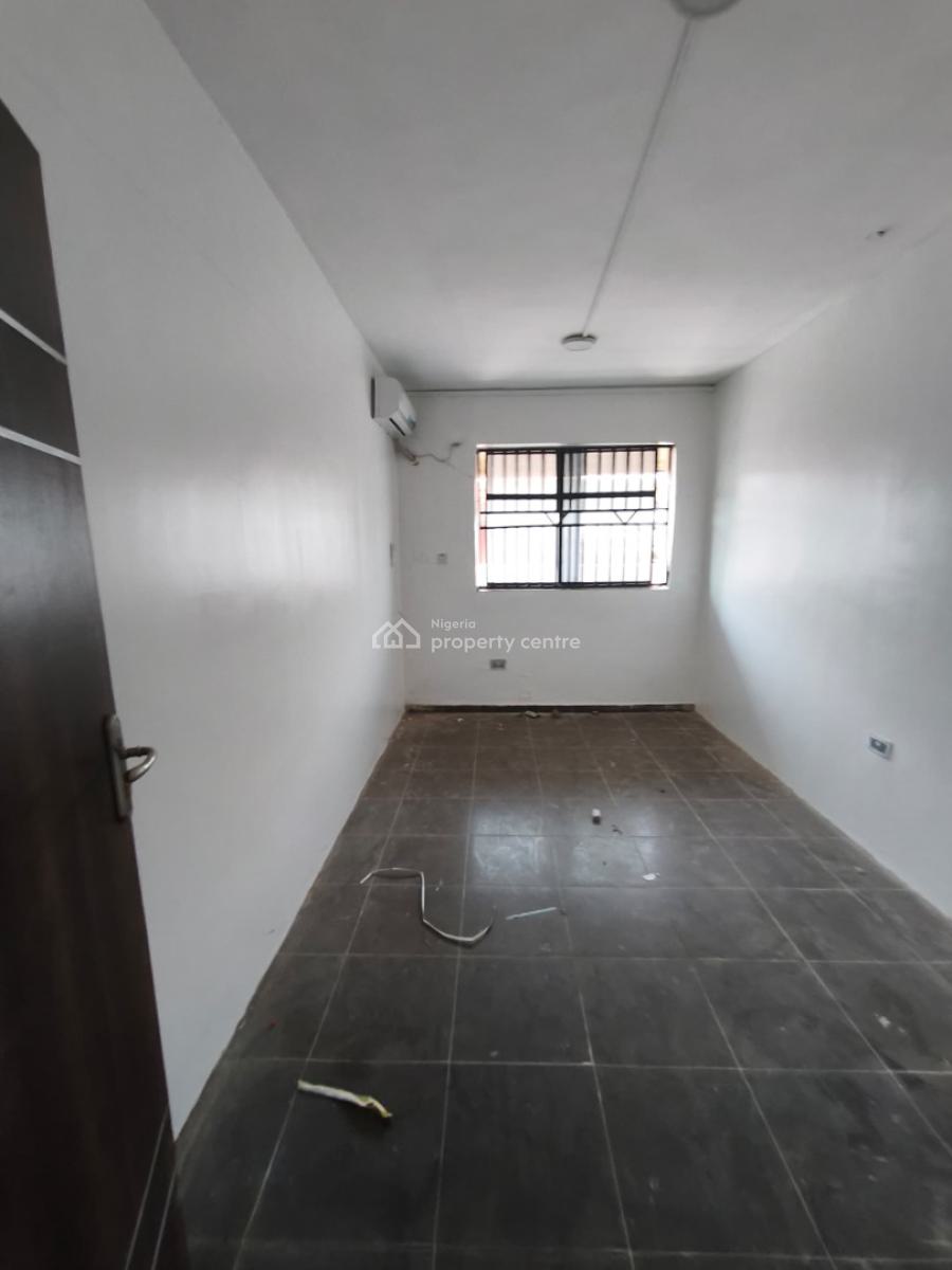 300sqm Office Space Located in a Serene Secured Neighbourhood, Oba Akran Ikeja, Ikeja, Lagos, Office Space for Rent