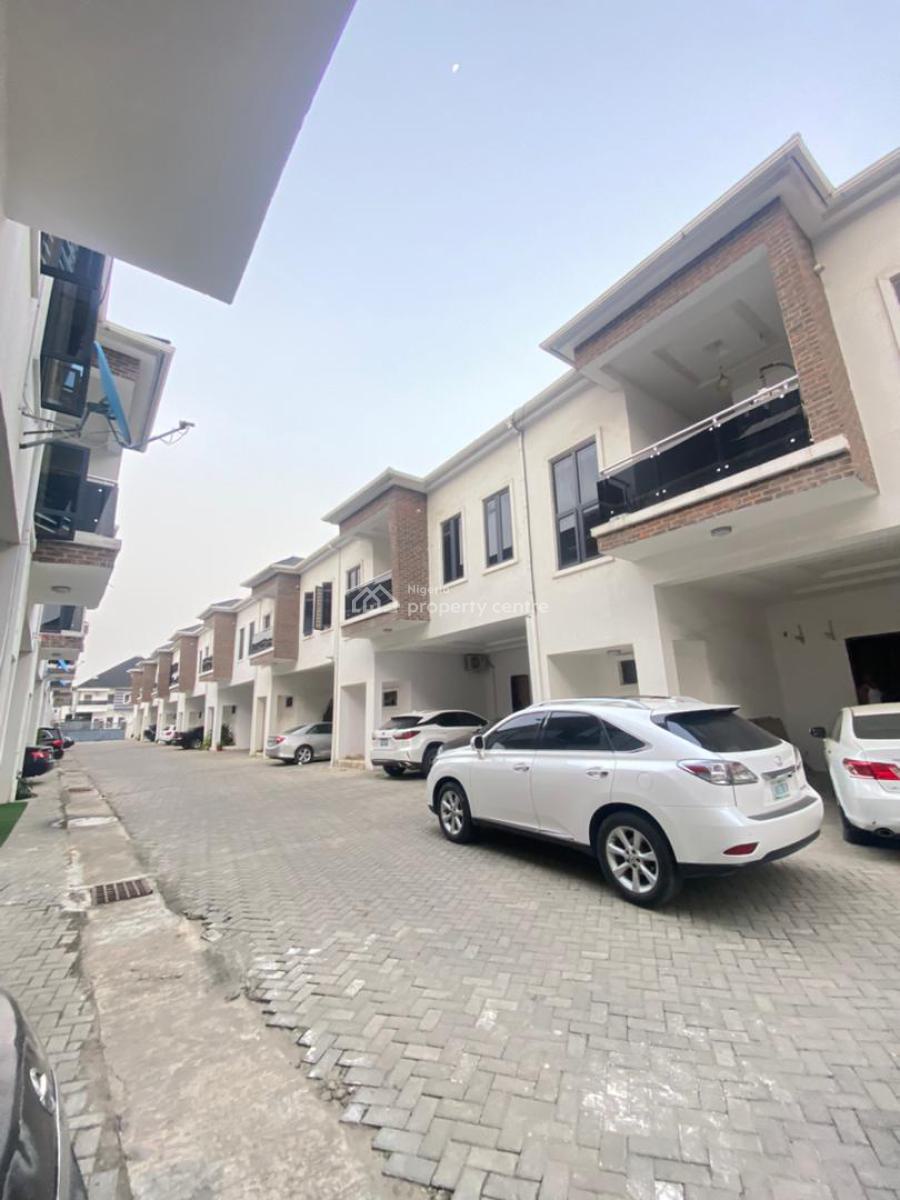 Distress 4 Bedroom Terrace Duplex with Bq in a Serviced Estate, Orchid Road, Lekki, Lagos, Terraced Duplex for Sale
