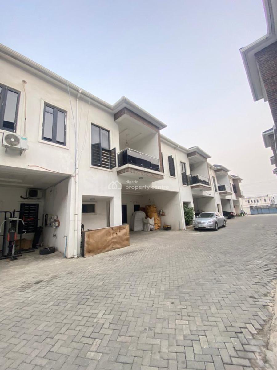 Distress 4 Bedroom Terrace Duplex with Bq in a Serviced Estate, Orchid Road, Lekki, Lagos, Terraced Duplex for Sale