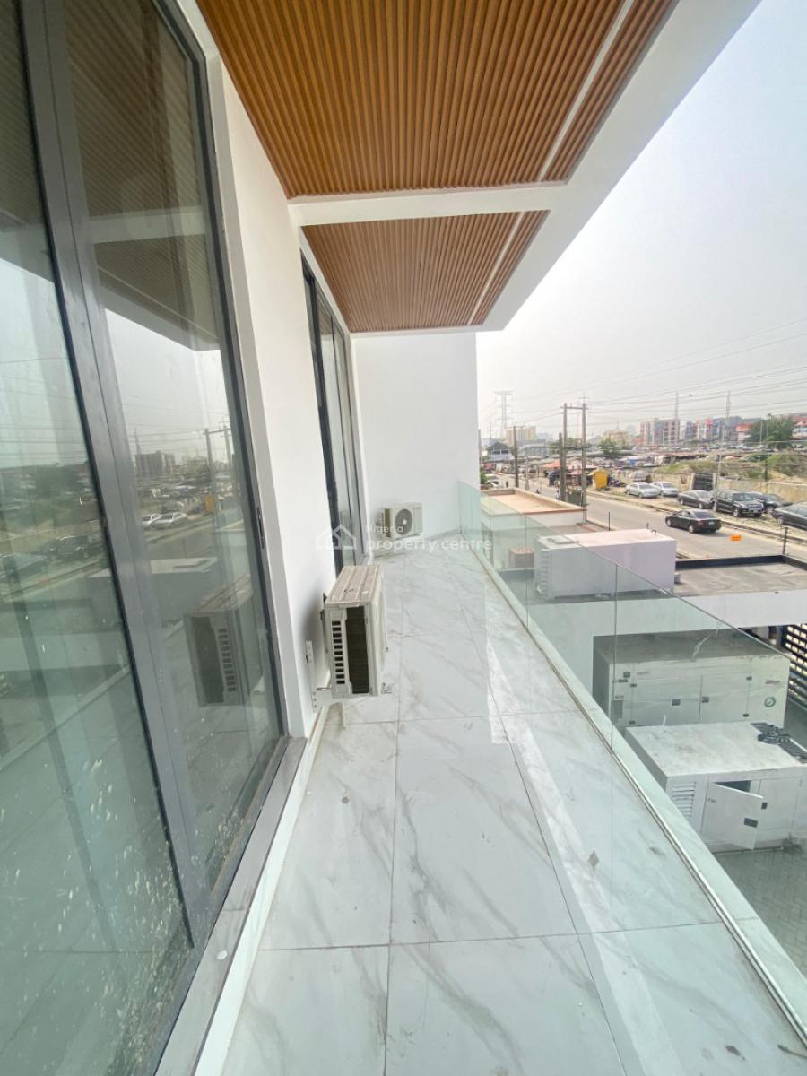 Luxury 2bedroom Serviced Apartment with Rooftop Pool, Elevator and Gym, Lekki Phase 1, Lekki, Lagos, Flat / Apartment for Sale