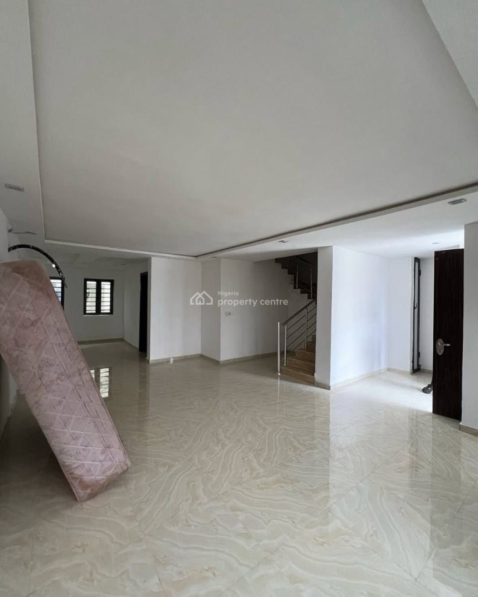 Beautifully Built 4 Bedroom Terrace Duplex with Bq, Osapa, Lekki, Lagos, Terraced Duplex for Rent