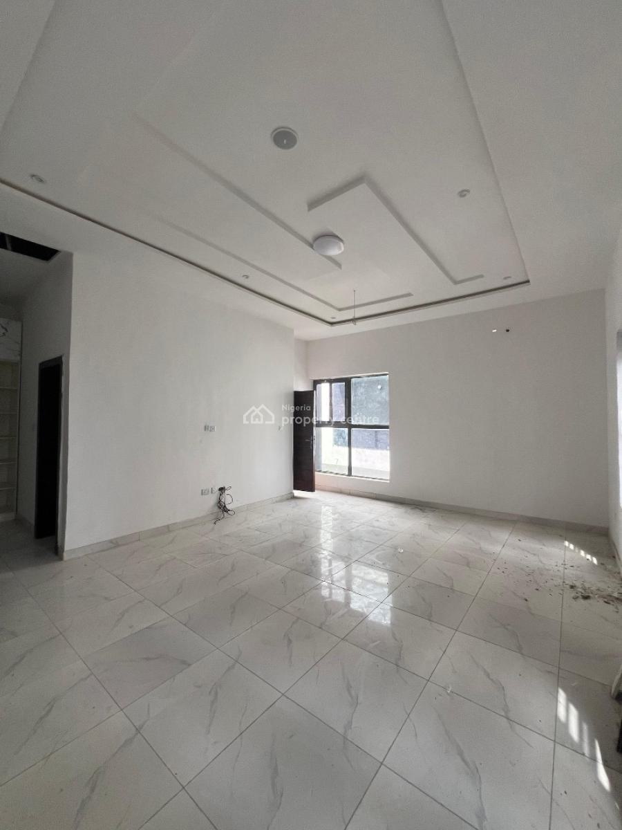 4-bedroom Terrace Duplexs, New Road, Lekki, Lagos, Terraced Duplex for Sale