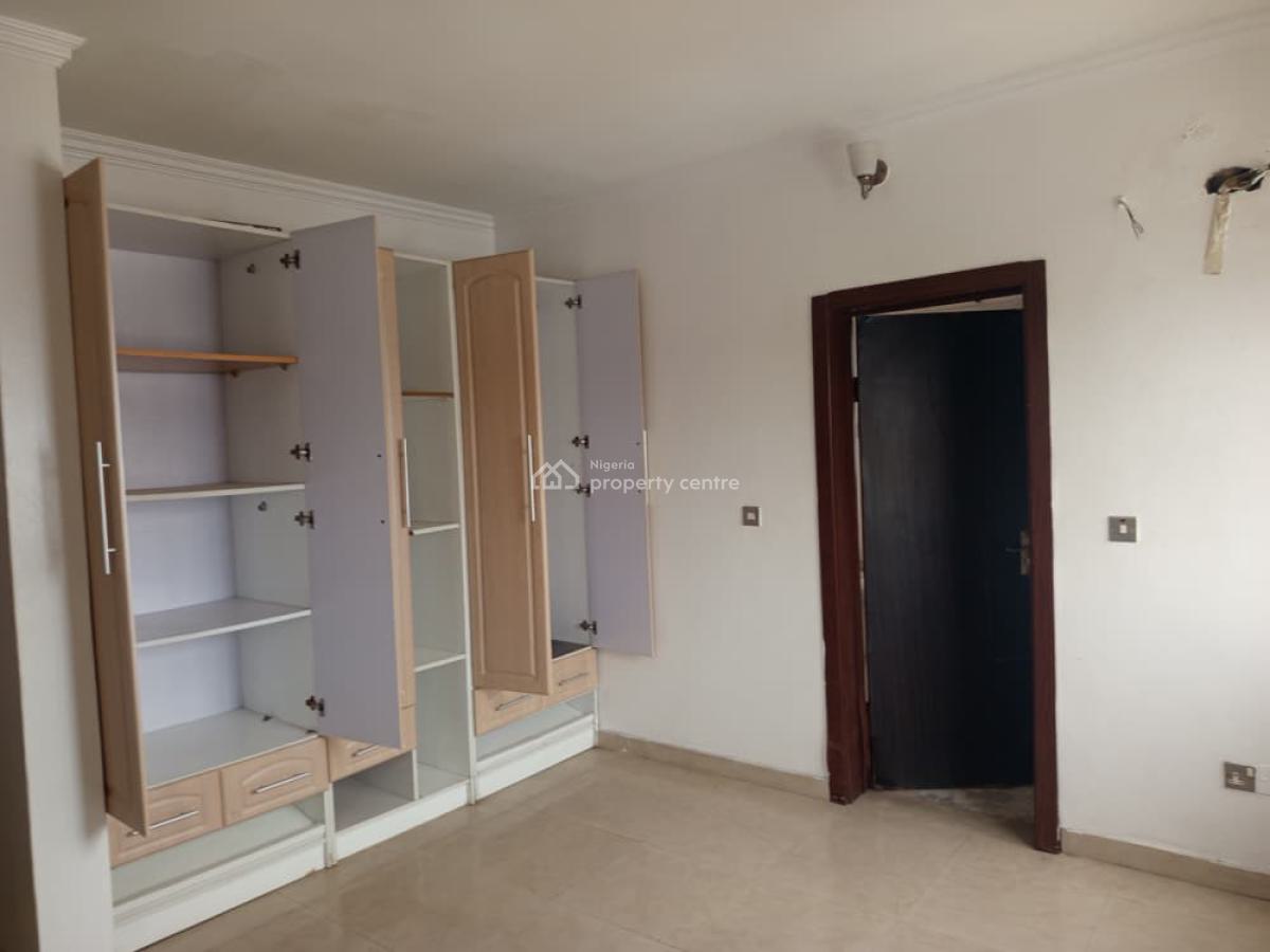 2 Bedroom with a Room Bq in an Estate Upstairs, Ologolo, Lekki, Lagos, Flat / Apartment for Rent