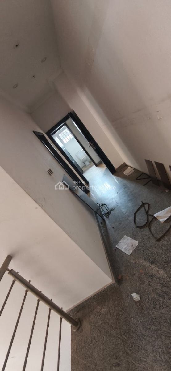 Expansive Five Bedroom Semi Detached Residence in Lekki Phase 1, Lekki Phase 1,lekki ,lagos , Nigeria, Lekki Phase 1, Lekki, Lagos, Semi-detached Duplex for Rent